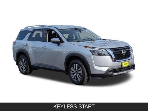 2025 Nissan Pathfinder SL FWD