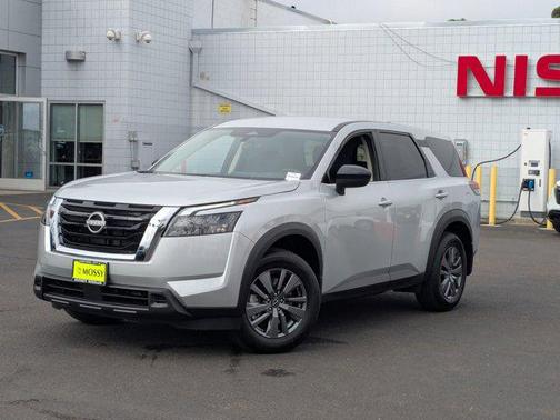 2025 Nissan Pathfinder S FWD