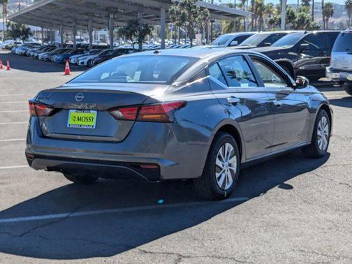 2025 Nissan Altima S FWD