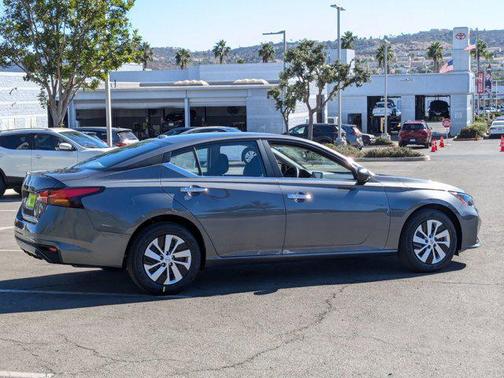 2025 Nissan Altima S FWD
