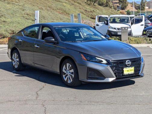 2025 Nissan Altima S FWD