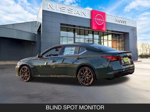 2025 Nissan Altima SR FWD