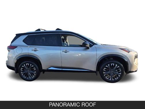 Champagne Silver Metallic/Super Black 2026 Nissan Rogue Platinum
