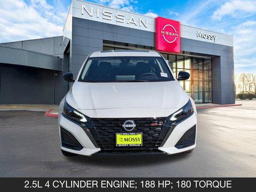 2025 Nissan Altima SR FWD