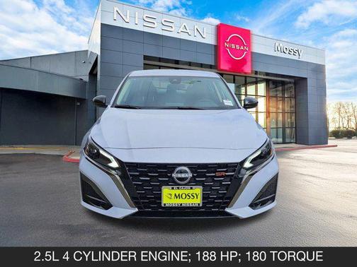 2025 Nissan Altima SR FWD