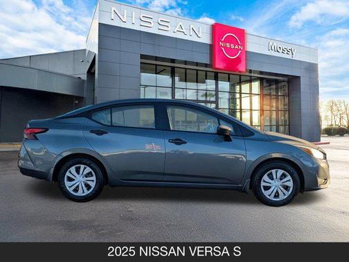 2025 Nissan Versa 1.6 S