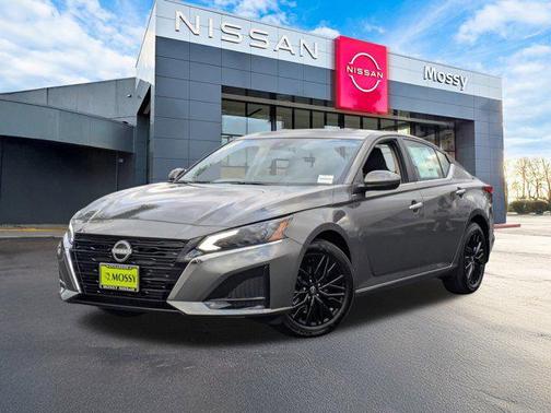 2025 Nissan Altima SV FWD