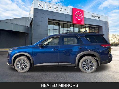 2025 Nissan Pathfinder SV FWD