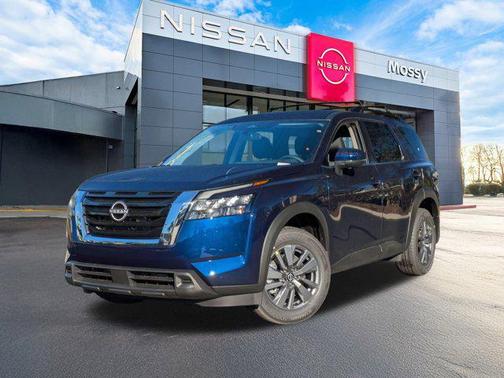 2025 Nissan Pathfinder SV FWD