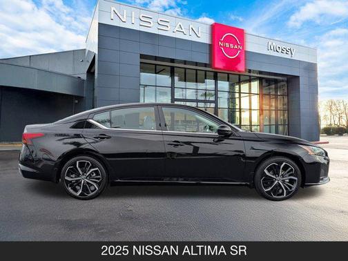 2025 Nissan Altima SR FWD