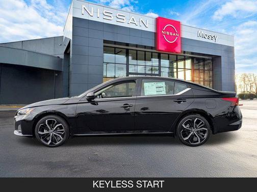 2025 Nissan Altima SR FWD