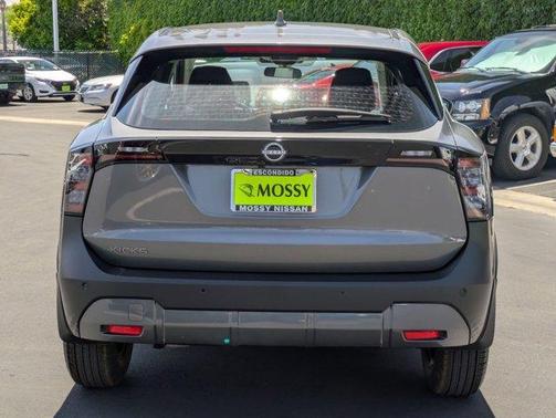2025 Nissan Kicks S