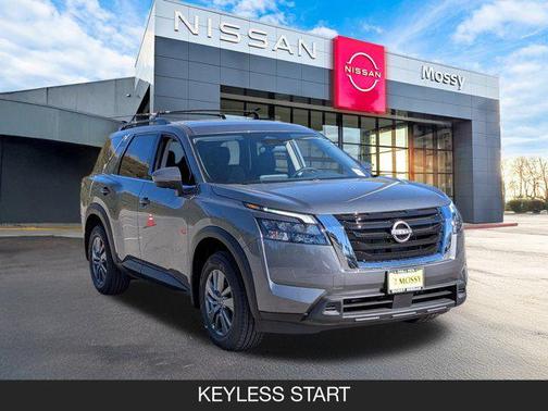 2025 Nissan Pathfinder SV FWD