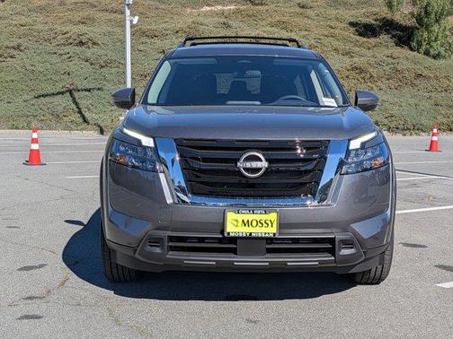 2025 Nissan Pathfinder SV FWD