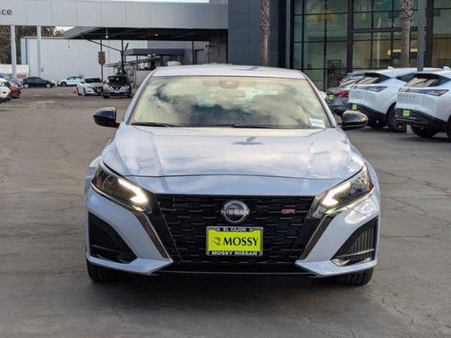 2025 Nissan Altima SR FWD