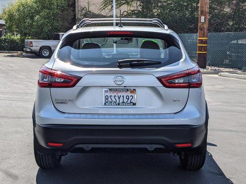 Brilliant Silver Metallic 2020 Nissan Rogue Sport SV