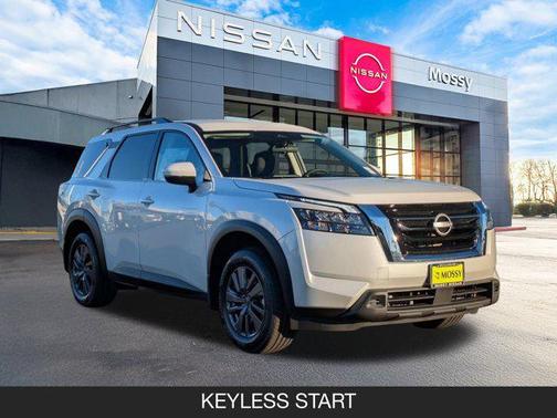 2025 Nissan Pathfinder SV FWD