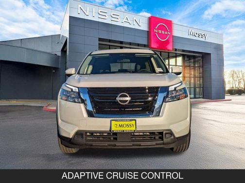 2025 Nissan Pathfinder SV FWD