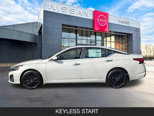 2025 Nissan Altima SV FWD