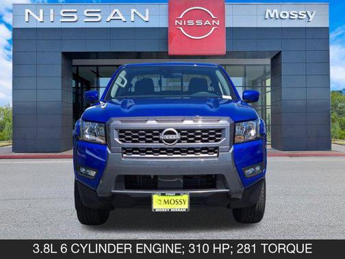 2025 Nissan Frontier SV