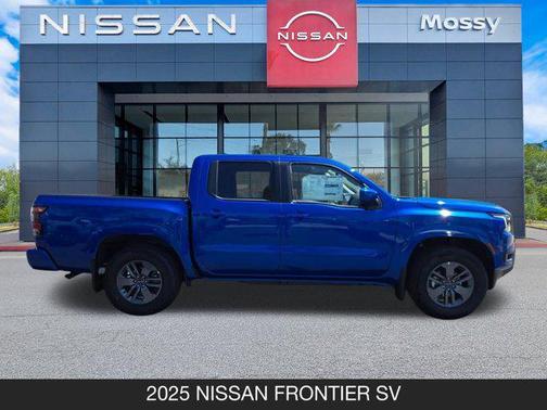 2025 Nissan Frontier SV
