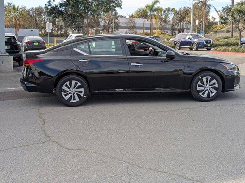 2025 Nissan Altima S FWD