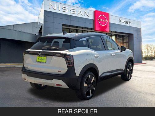 2025 Nissan Kicks SR