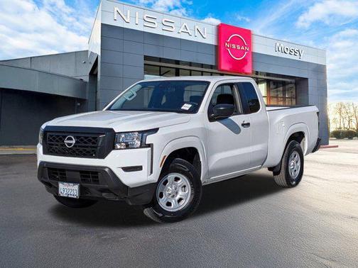 2023 Nissan Frontier S