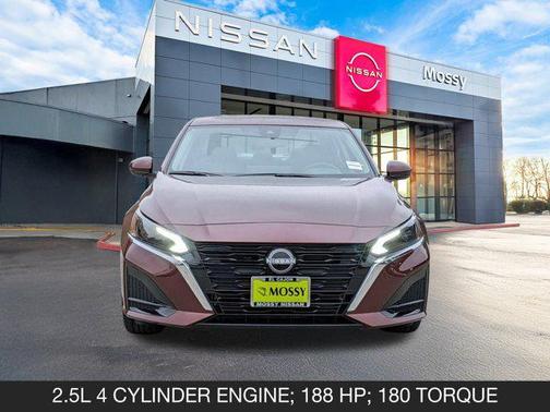 2025 Nissan Altima SV FWD