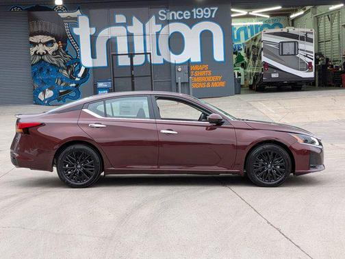 2025 Nissan Altima SV FWD