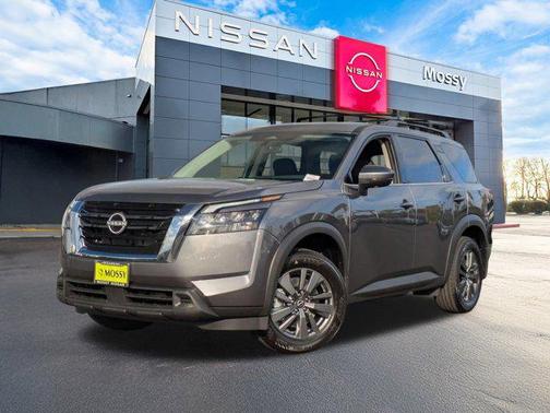 2025 Nissan Pathfinder SV FWD