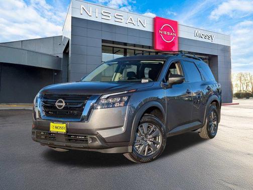 2025 Nissan Pathfinder SV FWD