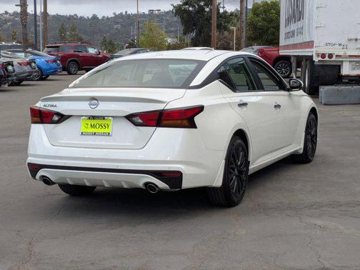 2025 Nissan Altima SV FWD