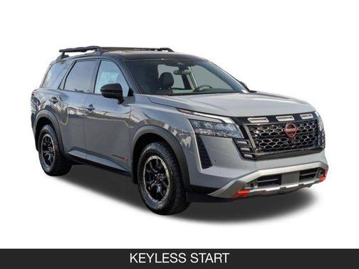 Boulder Gray Pearl/Super Black 2026 Nissan Pathfinder Rock Creek