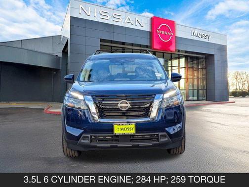 2025 Nissan Pathfinder SV FWD