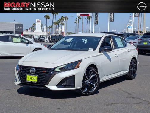 2025 Nissan Altima SR FWD
