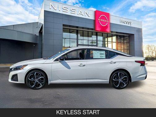 2025 Nissan Altima SR FWD