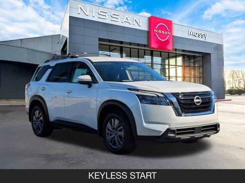 2025 Nissan Pathfinder SV FWD