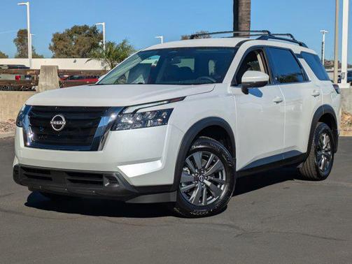2025 Nissan Pathfinder SV FWD