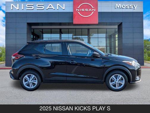 2025 Nissan Kicks S