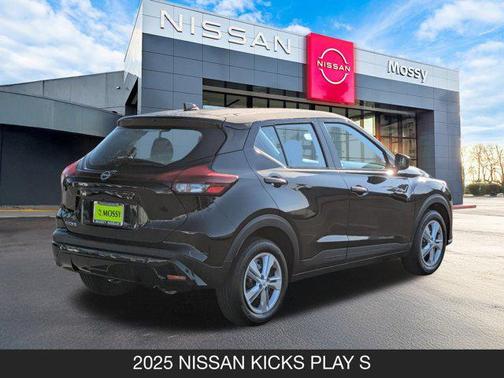 2025 Nissan Kicks S