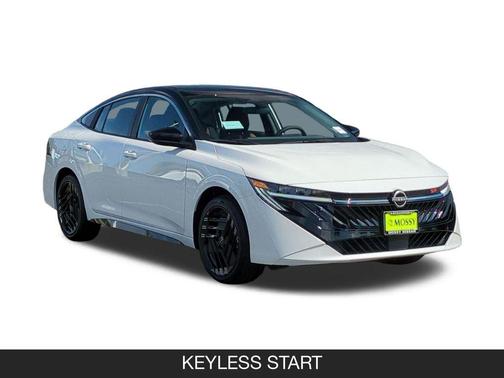 Aspen White Tricoat/Super Black 2026 Nissan Sentra SR