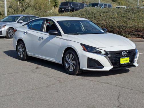 2025 Nissan Altima S FWD