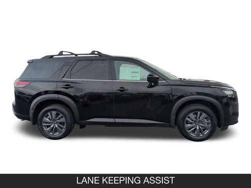Super Black 2026 Nissan Pathfinder SV