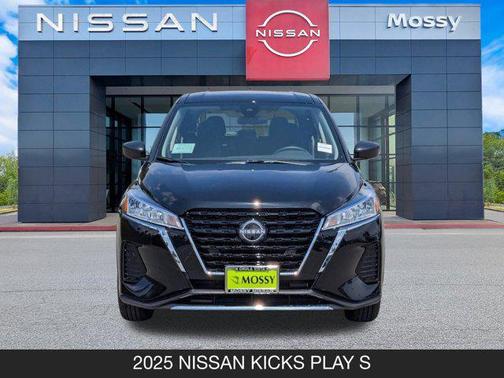2025 Nissan Kicks S