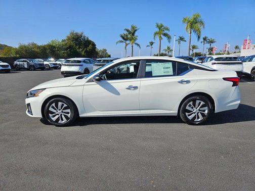 2025 Nissan Altima S FWD