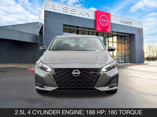 2025 Nissan Altima SR FWD