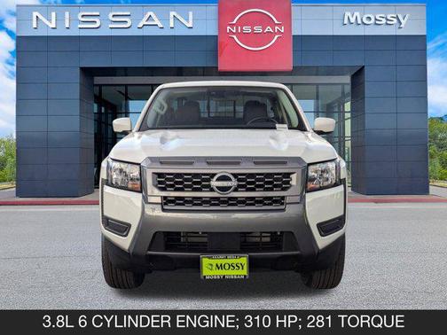 2025 Nissan Frontier SV