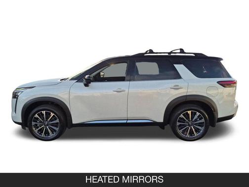 Everest White Pearl/Black 2026 Nissan Pathfinder Platinum