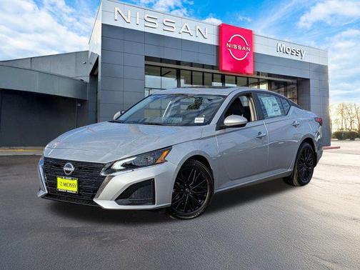 2025 Nissan Altima SV FWD